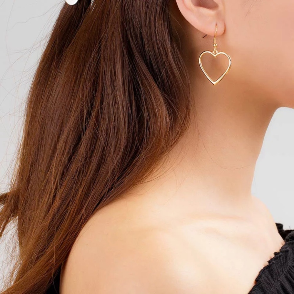 Heart Drop Hollow Out Golden Heart Alloy Drop Earrings - Picture 2 of 4